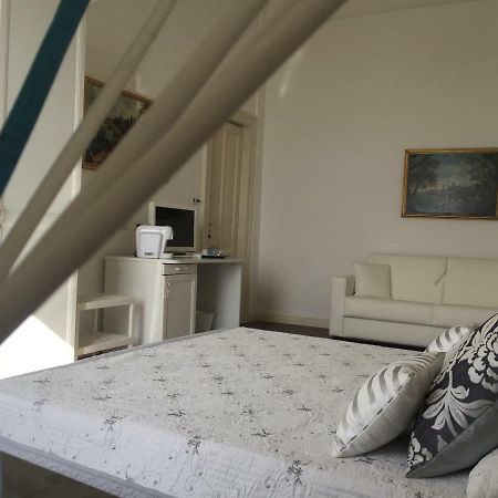 B&B Di Mare E D'Azzurro サレルノ エクステリア 写真