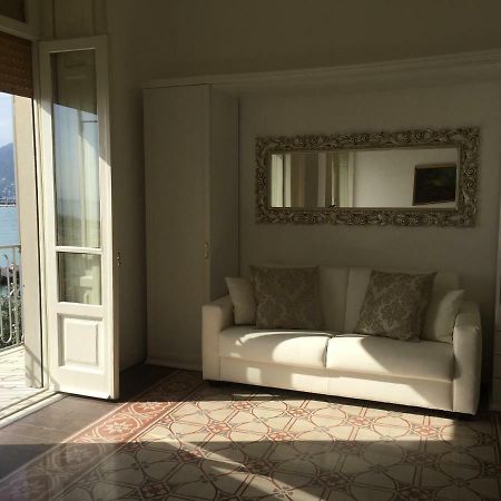 B&B Di Mare E D'Azzurro サレルノ エクステリア 写真
